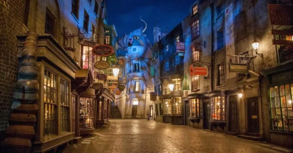 Papel De Parede Adesivo Harry Potter Beco Diagonal 6m²