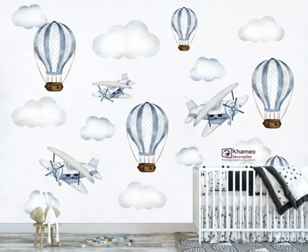 Papel De Parede Infantil Quarto Avião Azul Balões Nuvens